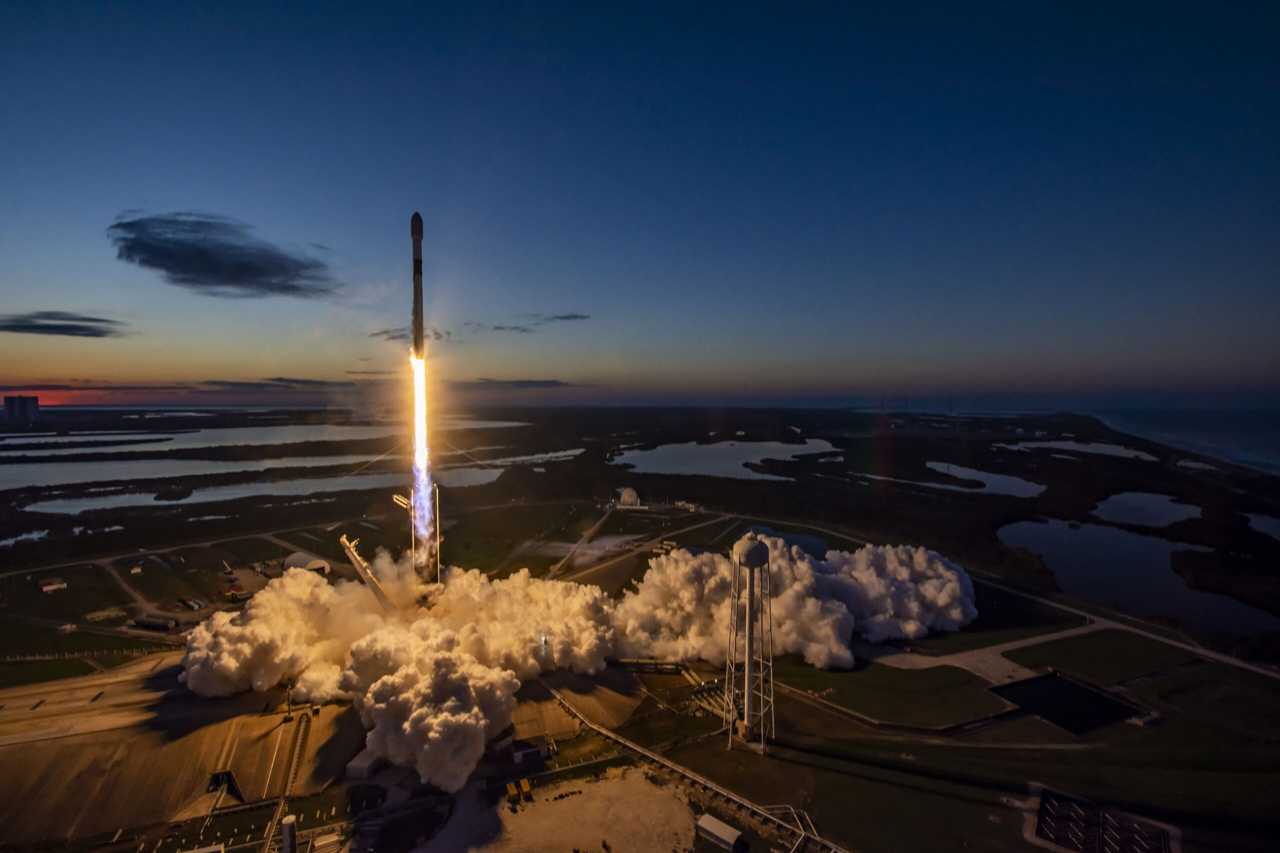 SpaceX startet Starlink-Satelliten mit Direct to Cell Technologie